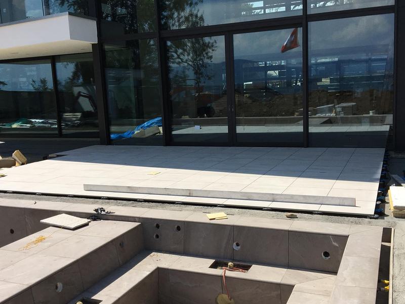 Piscine et plage en dalles, photo 5 sur 10